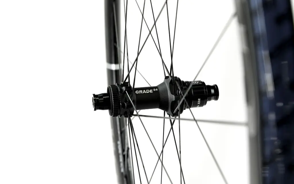 36 Road Disc SL Rear Hub Detail 3.webp
